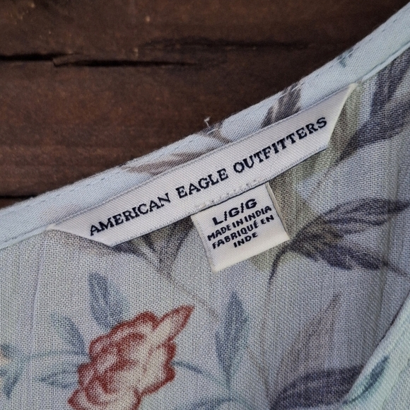 American Eagle Floral Cape-Overlay RomperSize Large - Picture 3 of 8